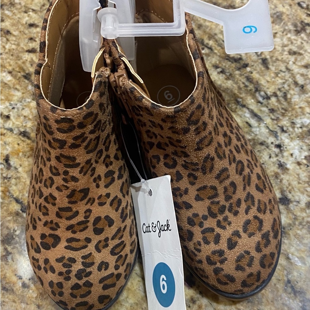Toddler leopard print booties